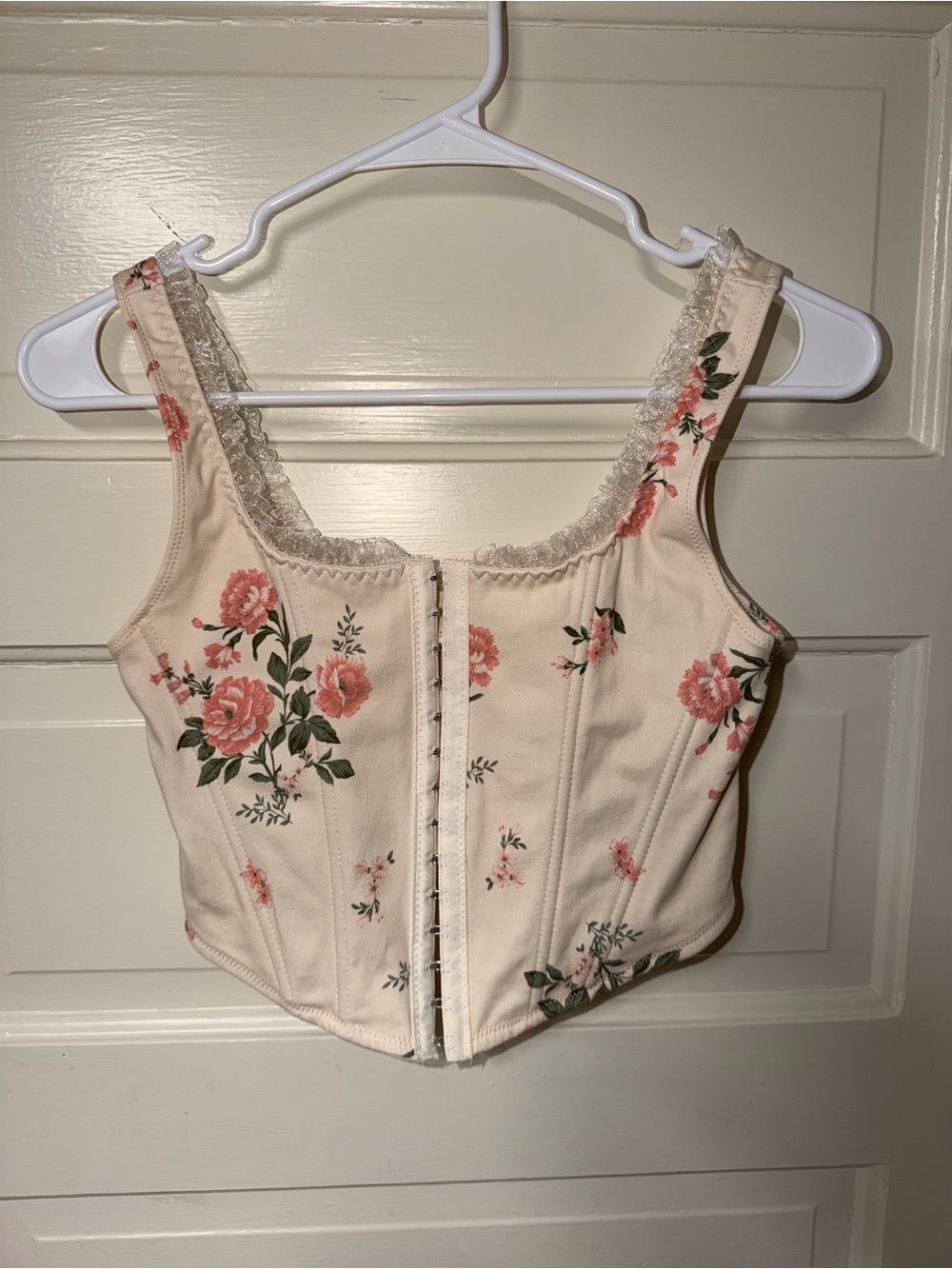 Altar’d State Floral Lace-Trim Corset Top in Cream with Pink Roses- Size Small